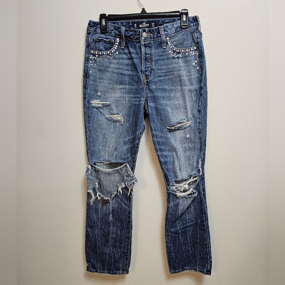 Hollister size 5 high‎ rise vintage straight distressed Rhinestone studded jeans